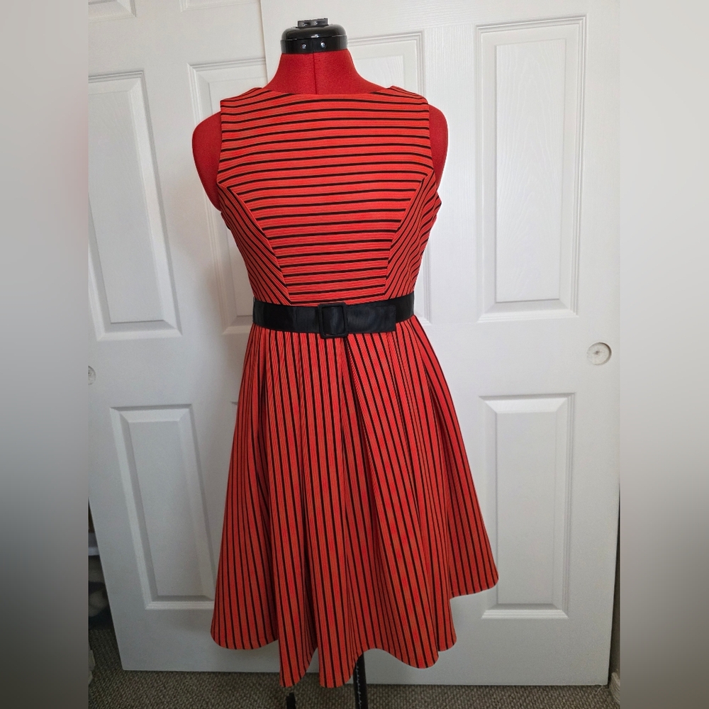 Chic Striped Midi Dress in Orange and Black